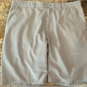 TRAVIS MATHEW mens size 38 light beige golf shorts